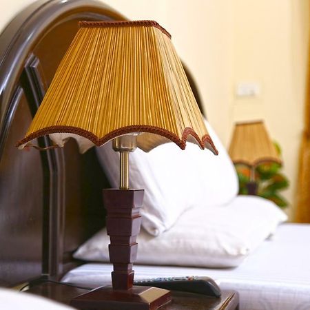 Luxury Inn Karachi Esterno foto
