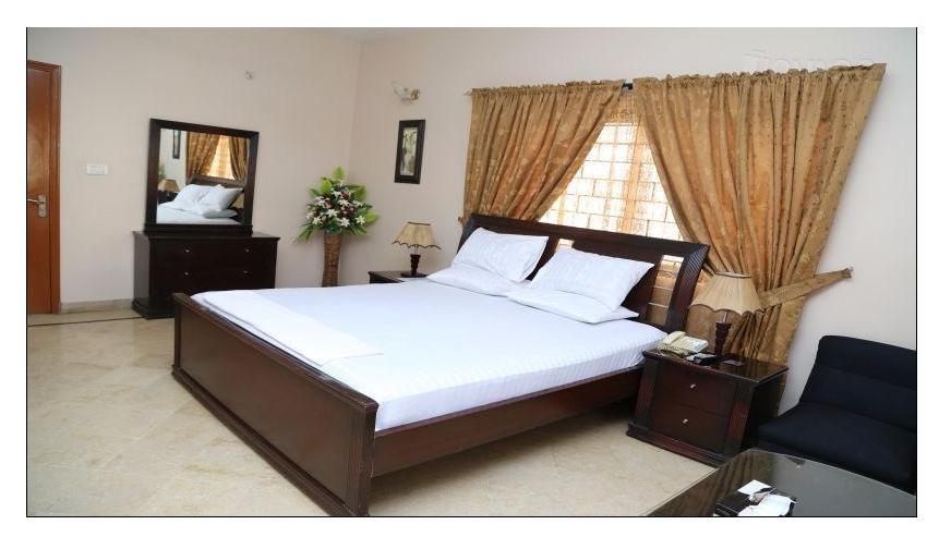 Luxury Inn Karachi Esterno foto