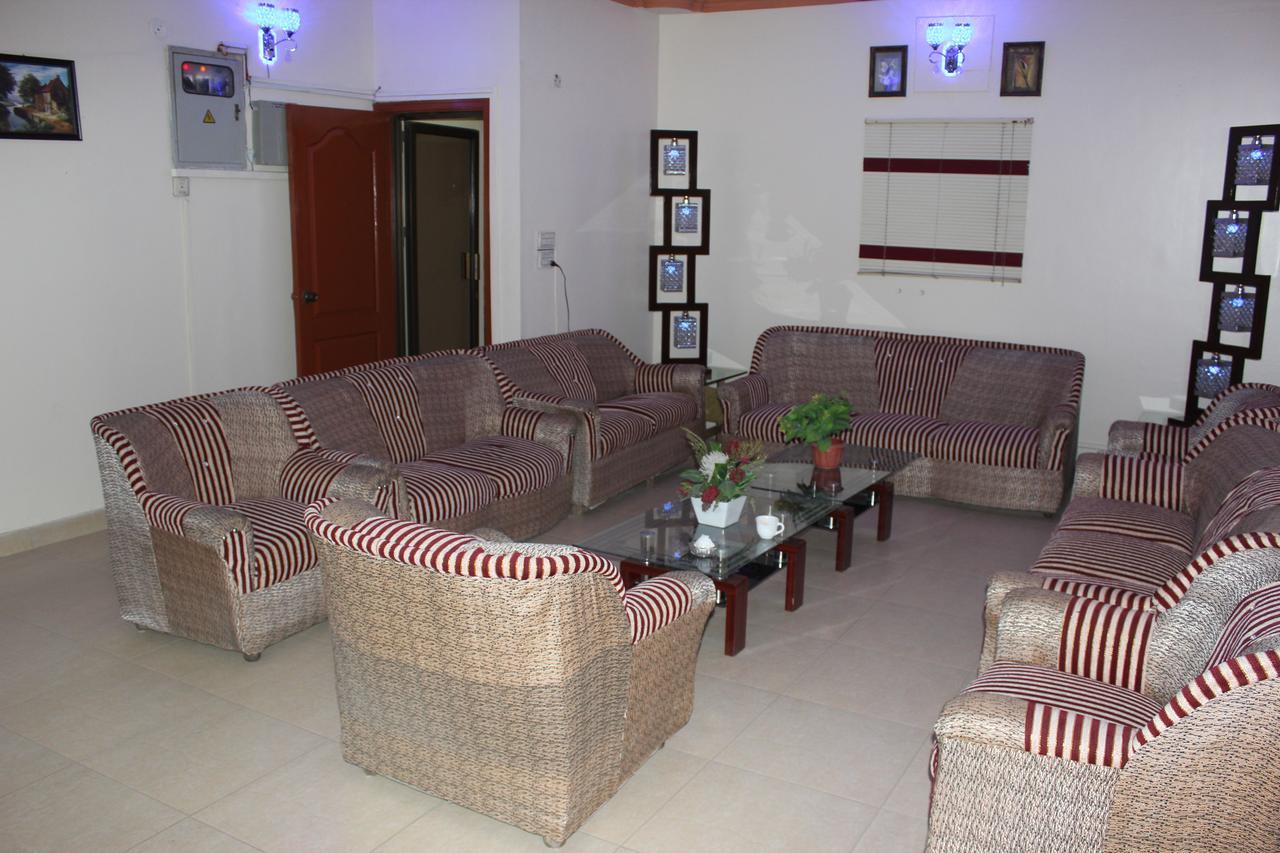 Luxury Inn Karachi Esterno foto