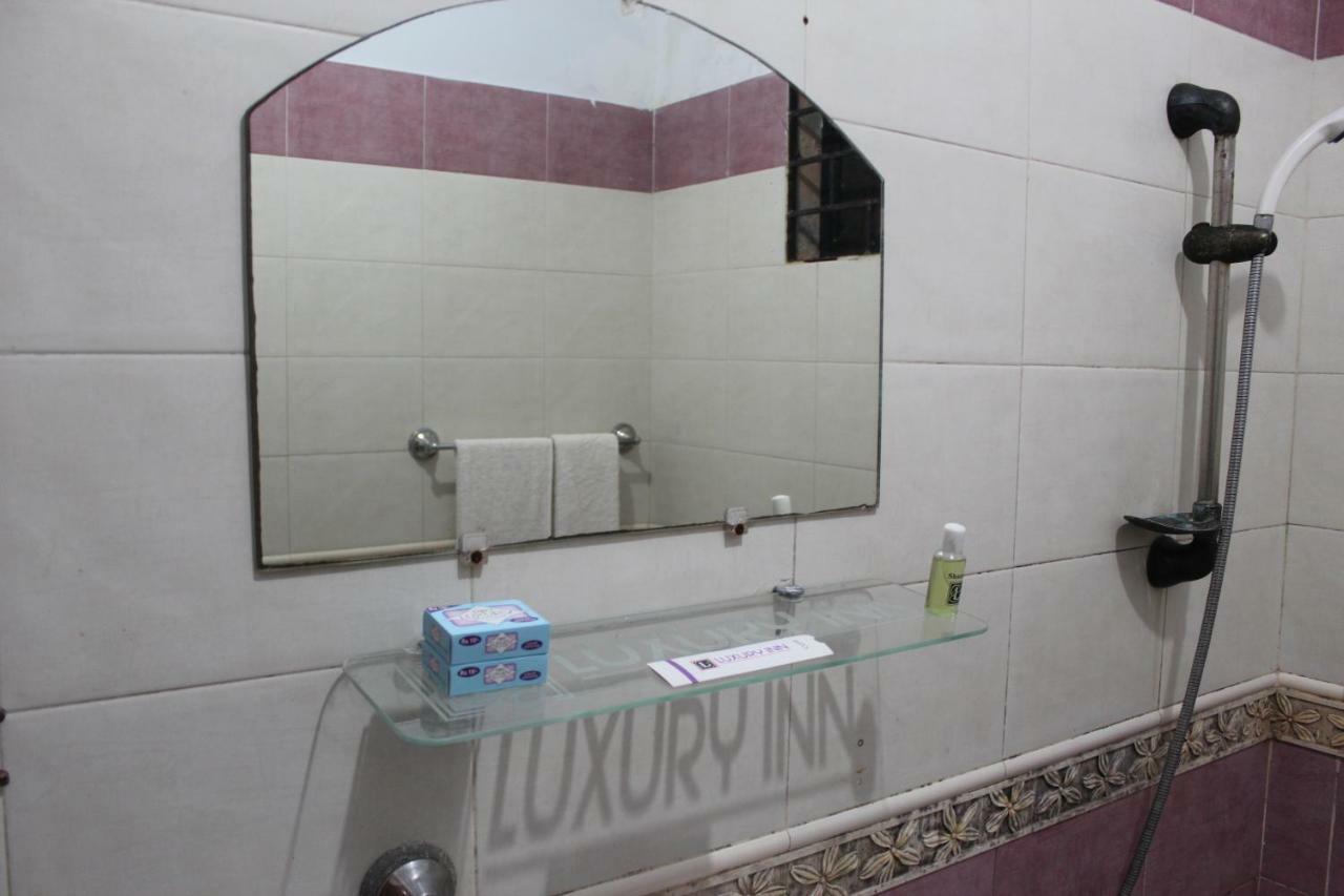 Luxury Inn Karachi Esterno foto